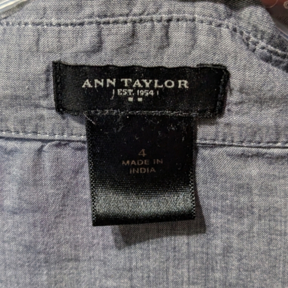 ANN Taylor| Button Down Blouse Shirt Light Gray Long Sleeves |Size: 4 - Picture 8 of 9
